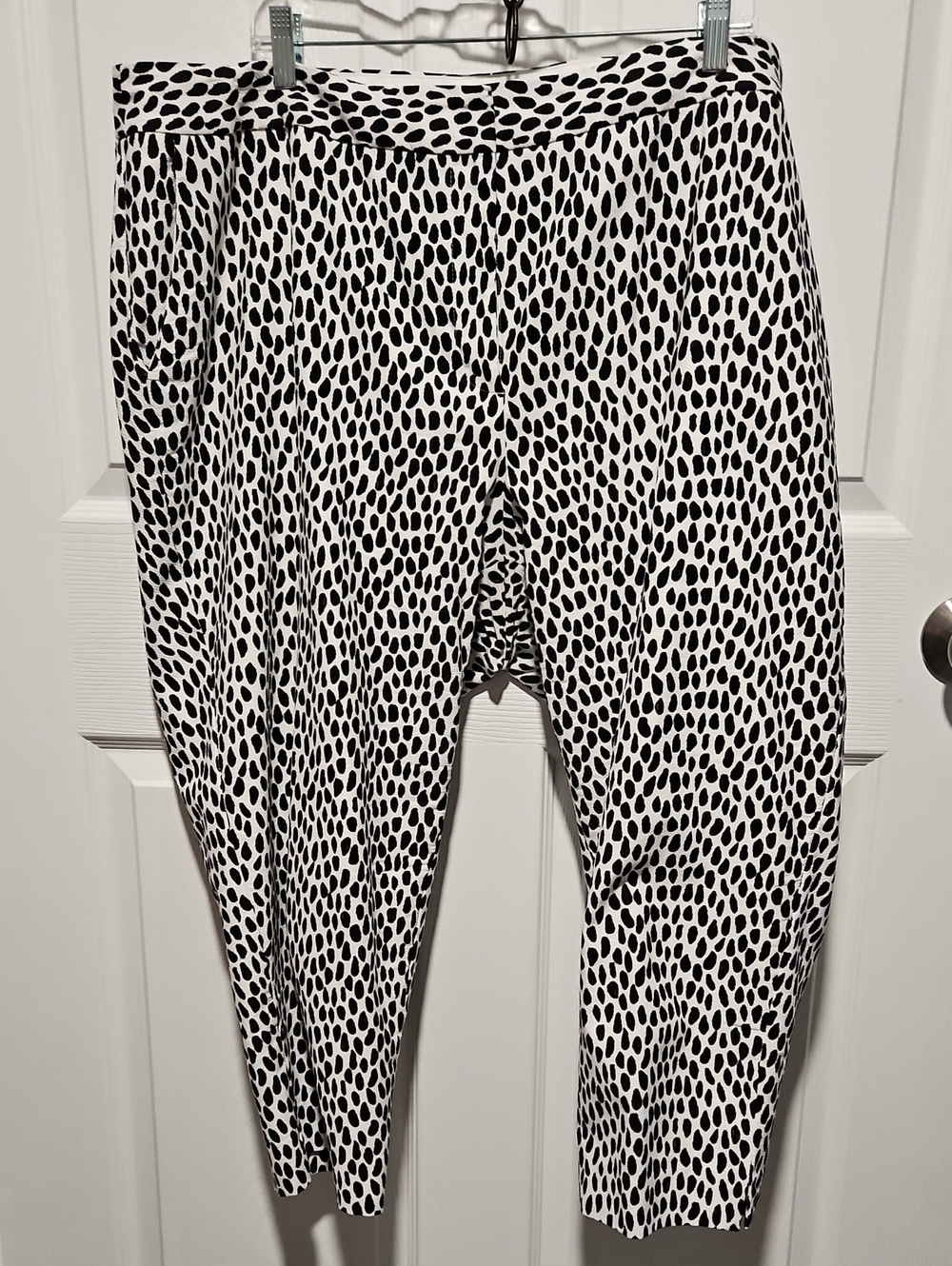 Talbots Black & White Dotted Cropped Pants